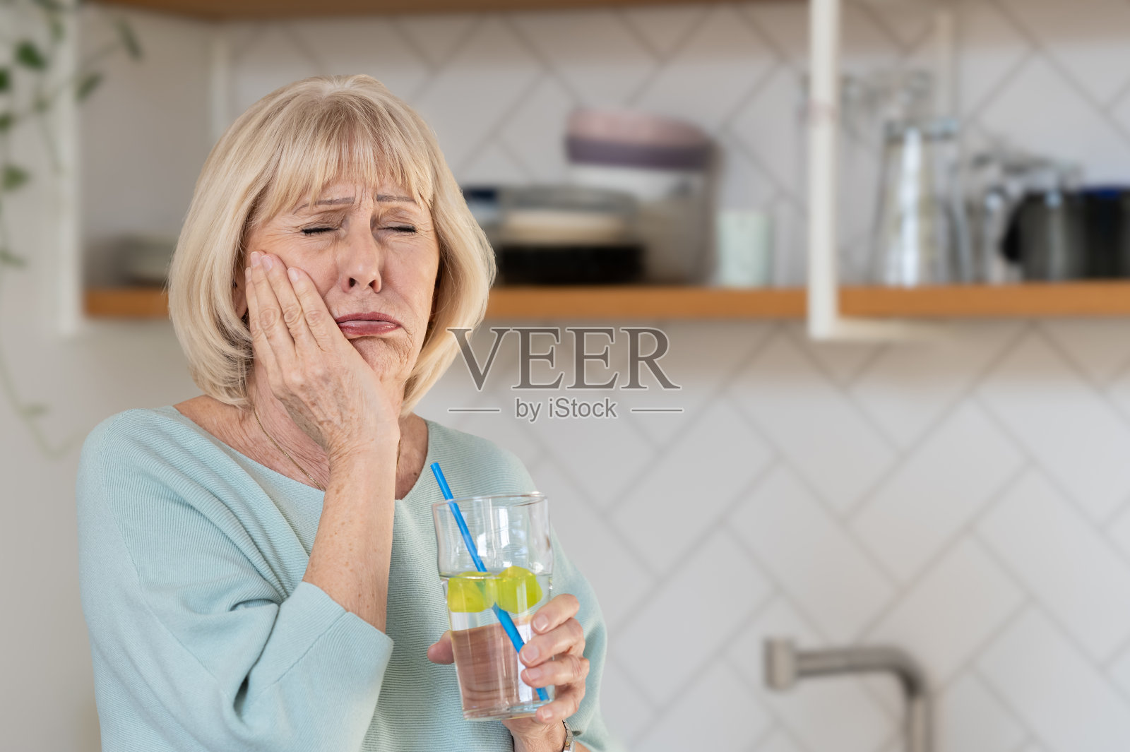 牙齿敏感照片摄影图片