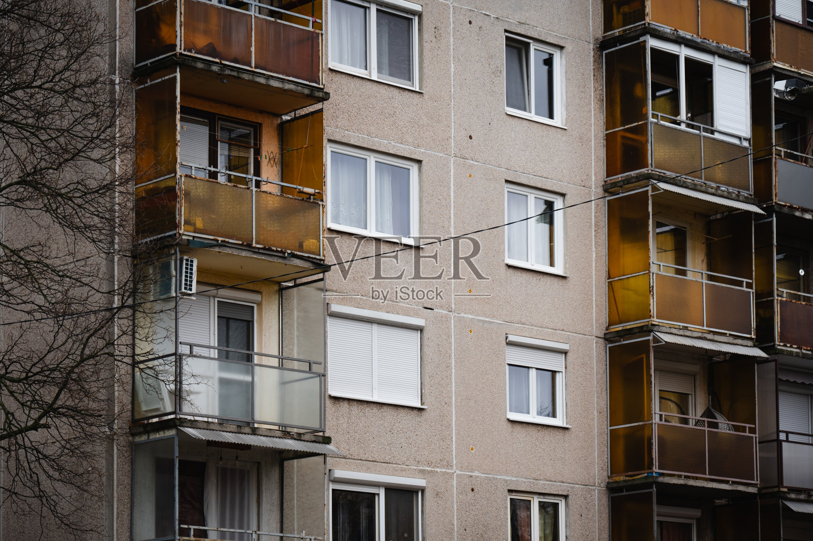 住宅区旧欧式公寓建筑照片摄影图片