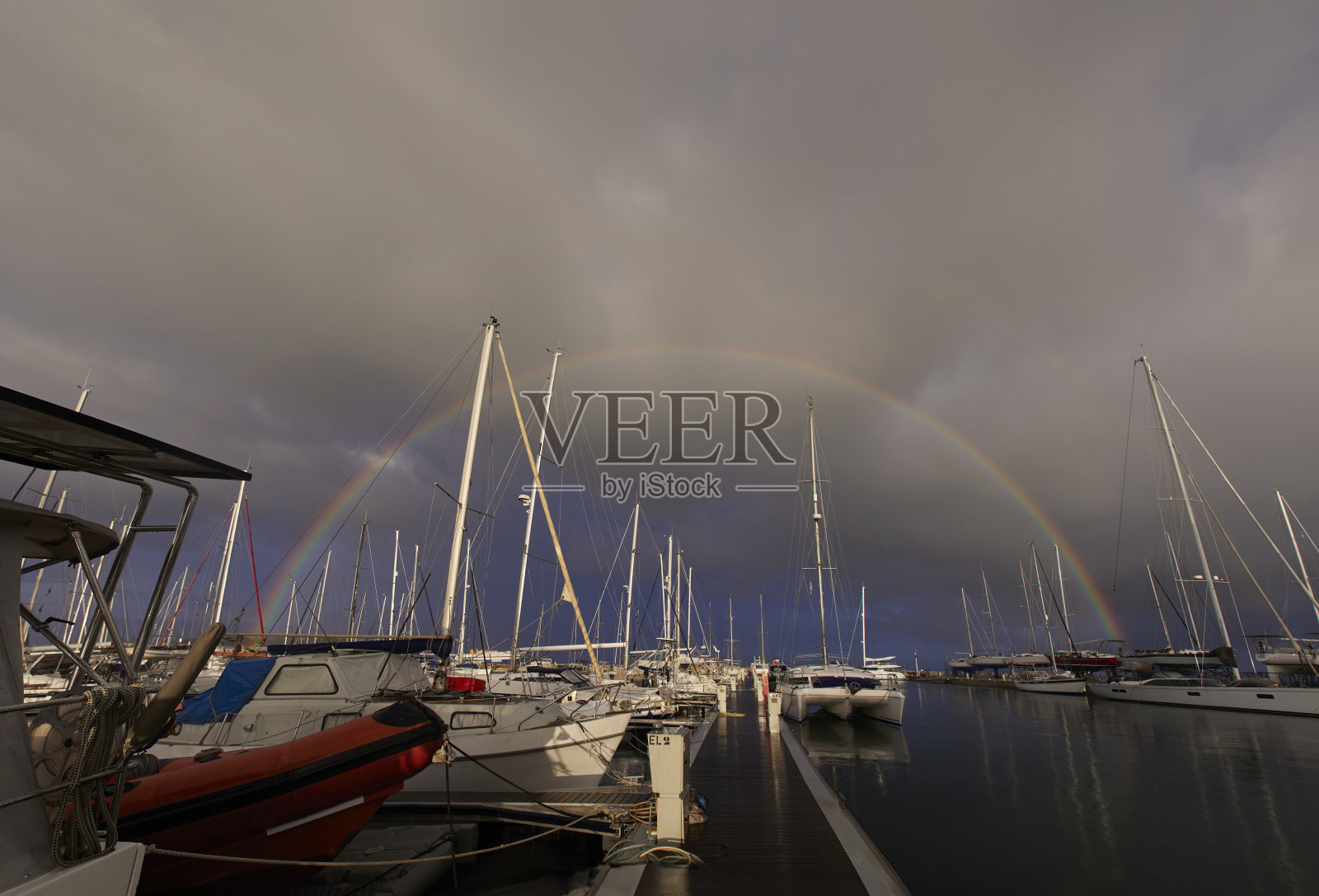 码头的全景彩虹。库存图片照片摄影图片