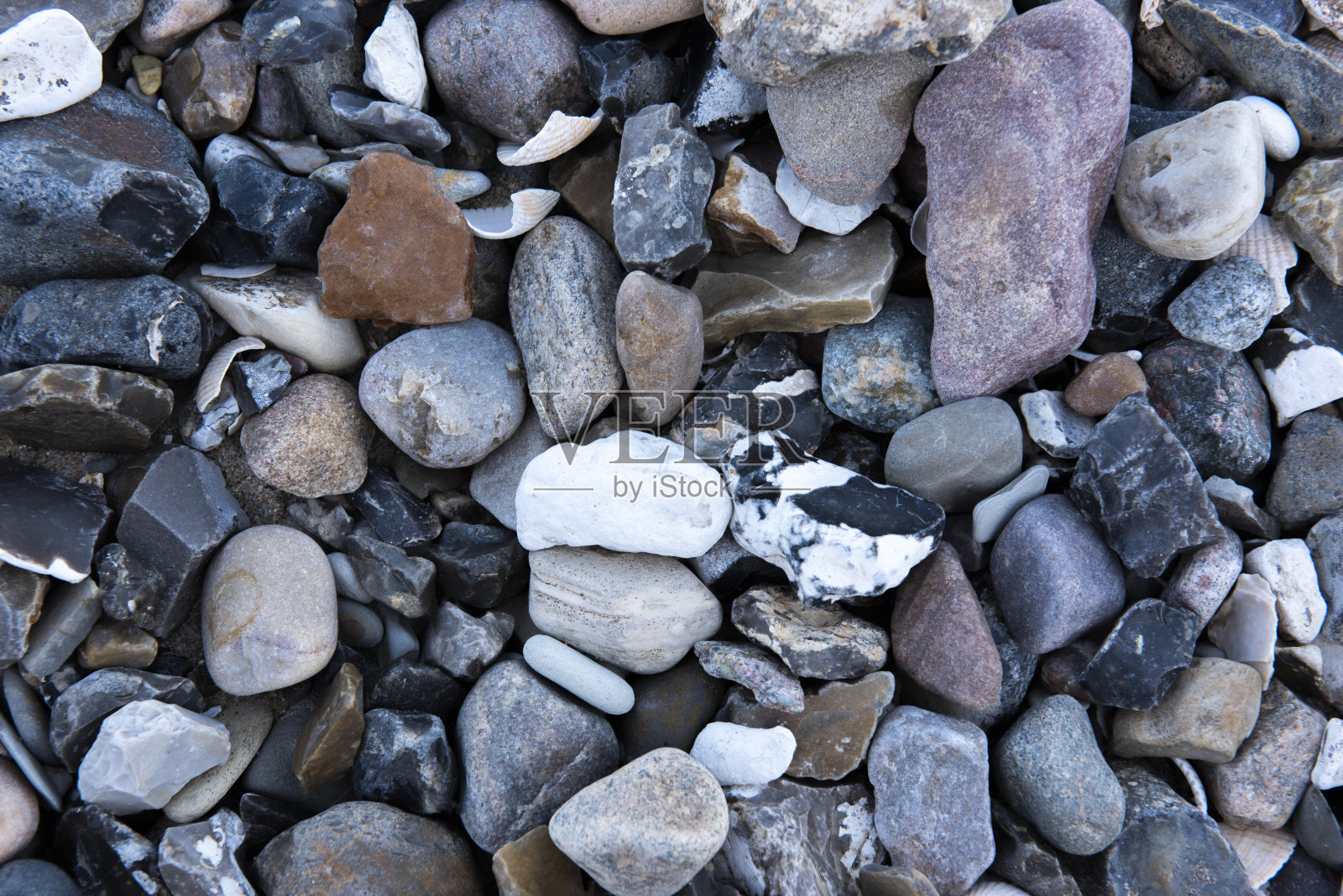 海滩上的石头照片摄影图片