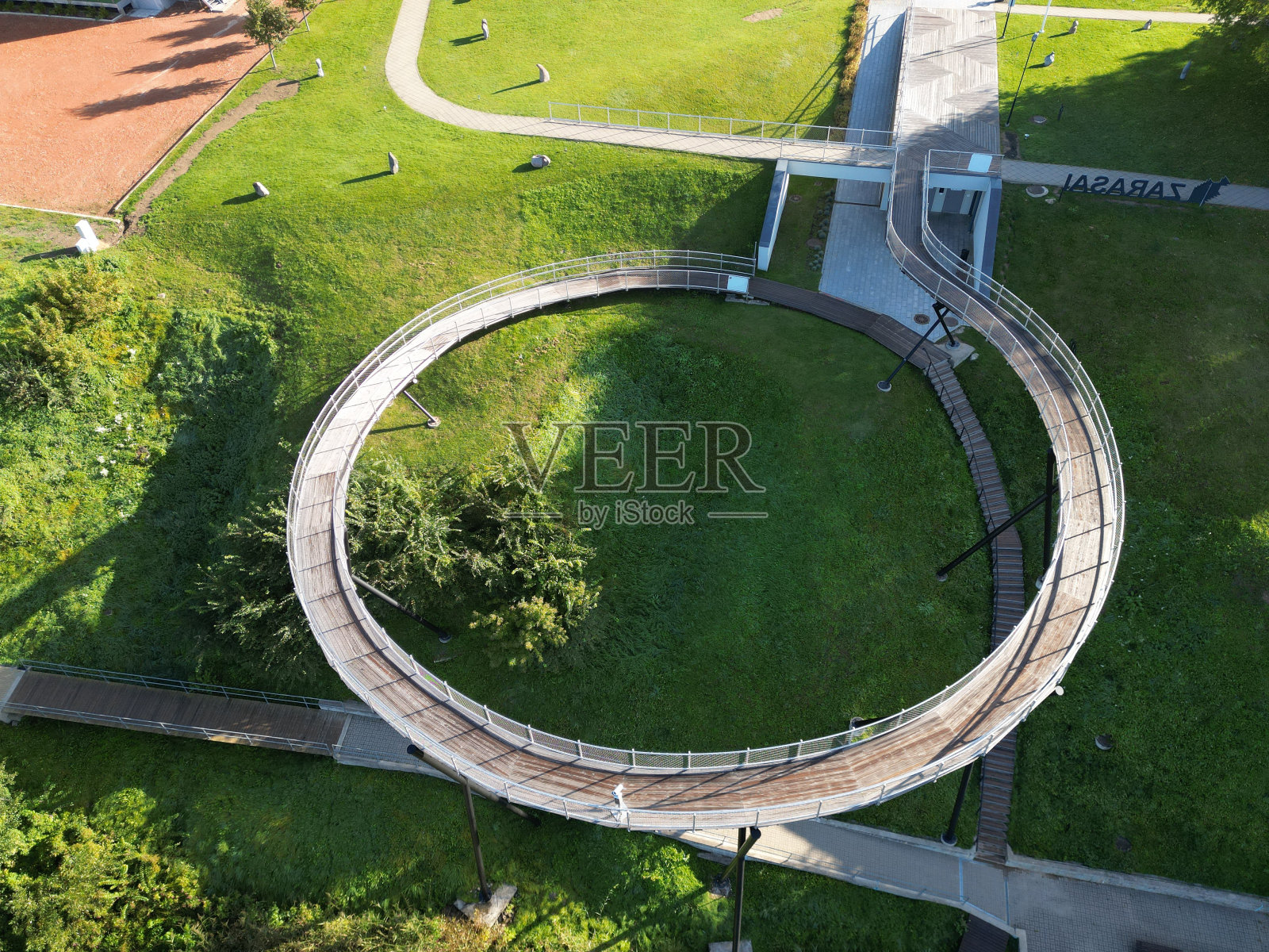 扎拉萨斯湖观景轮在扎拉萨斯市，立陶宛照片摄影图片