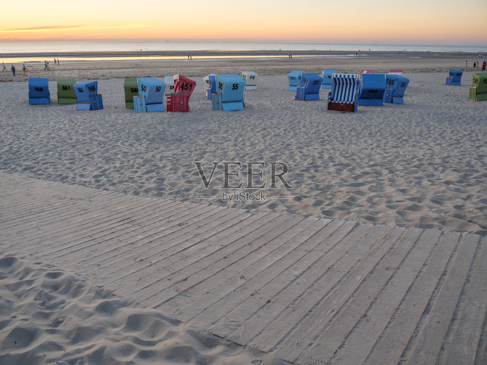 德国北海朗格海滩的夏日黄昏照片摄影图片