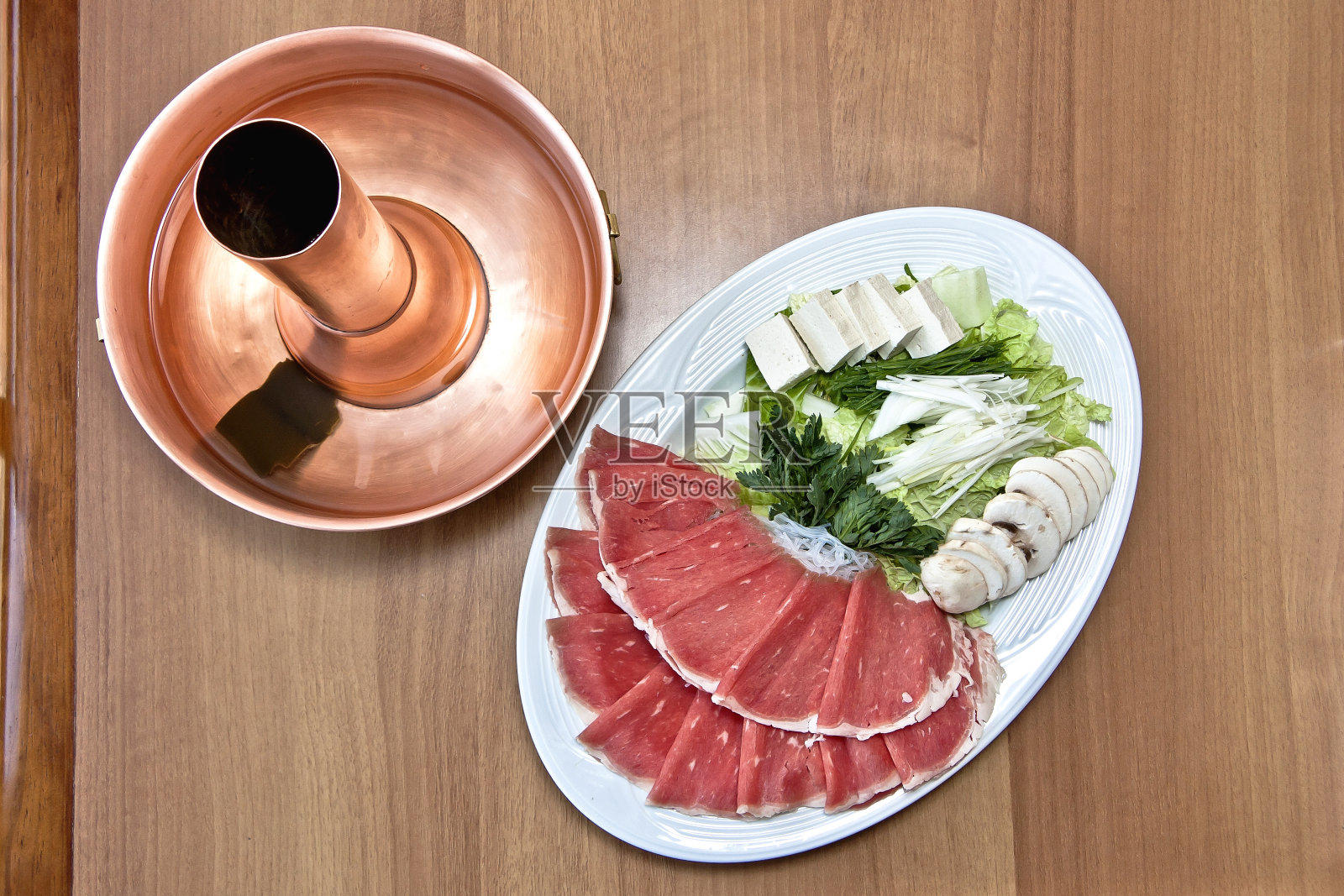 一盘蔬菜涮锅照片摄影图片