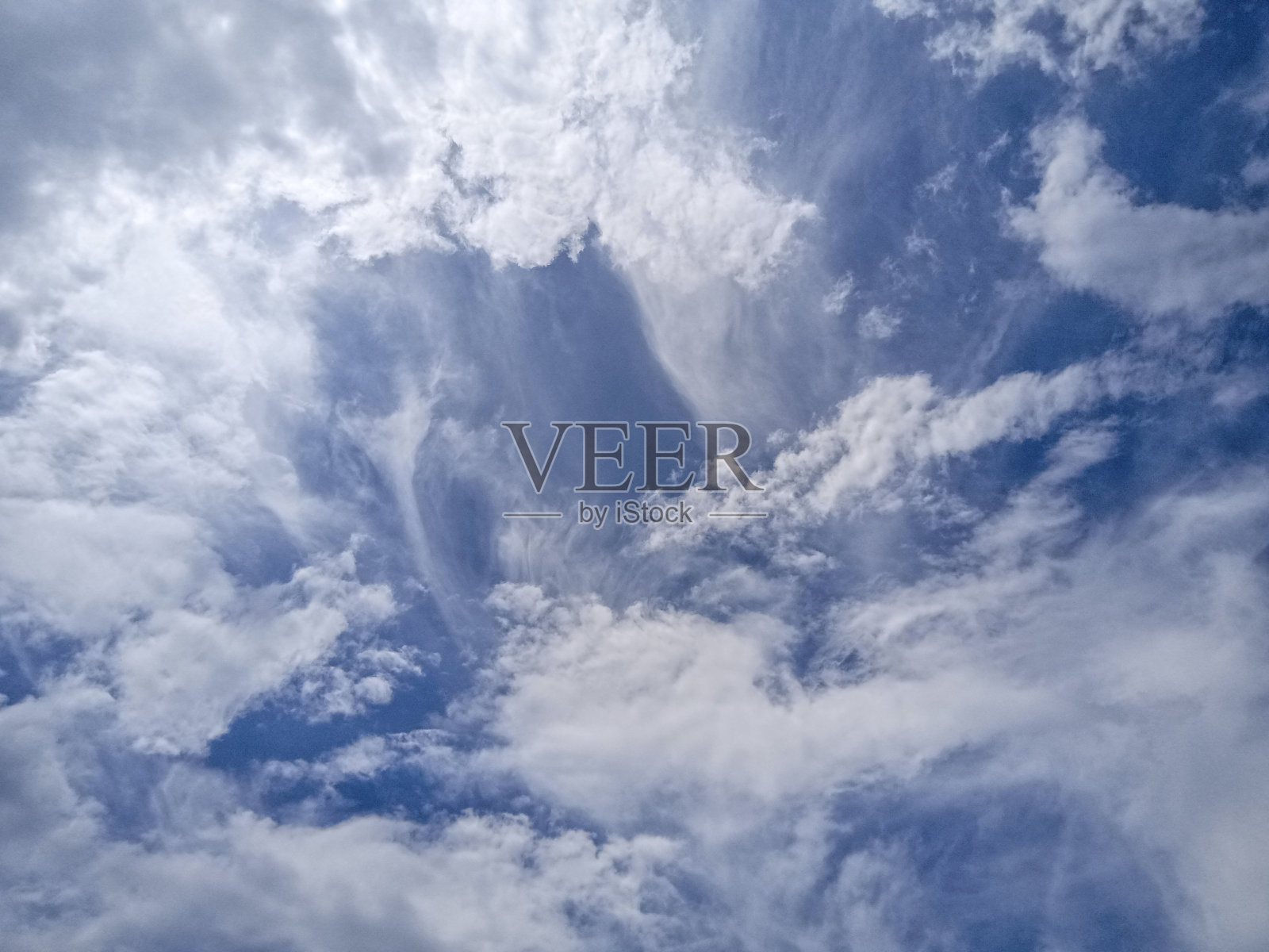 美丽的白云在早晨照片摄影图片