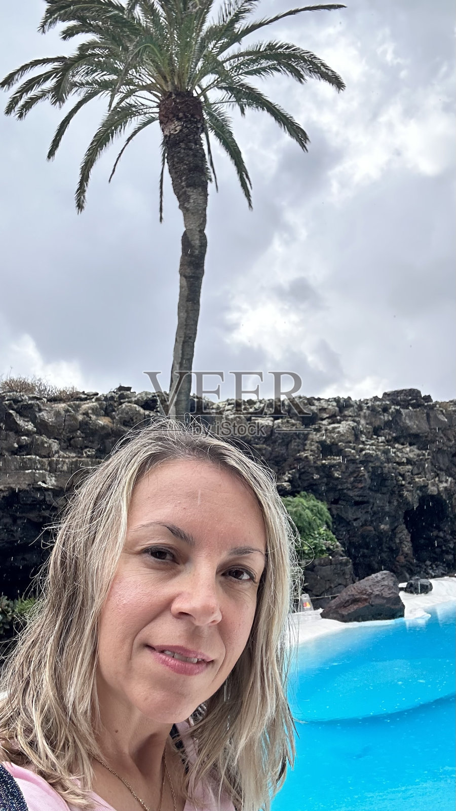 请在泻湖自拍照片摄影图片