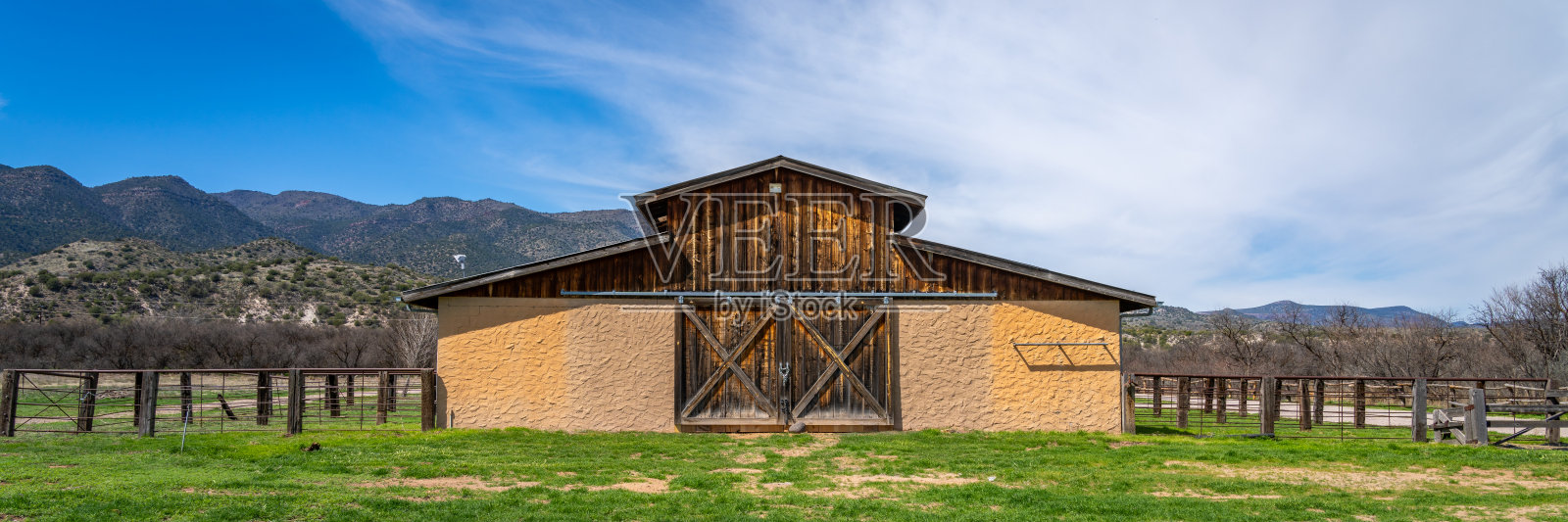 位于美国亚利桑那州佛得河附近的洛克河牧场州立公园。照片摄影图片