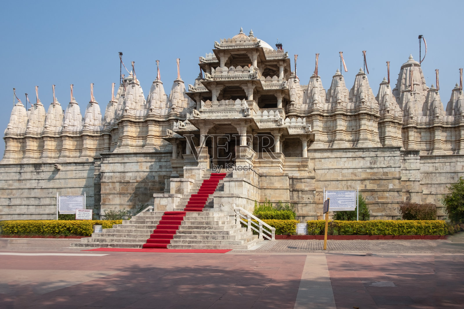 拉纳克普尔神庙是印度拉贾斯坦邦的一座耆那教寺庙照片摄影图片