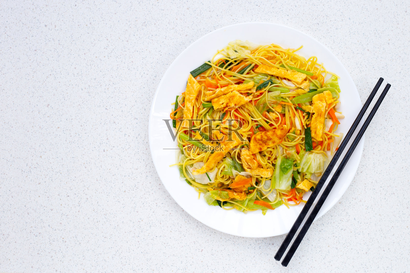 中式炒面。亚洲美食照片摄影图片