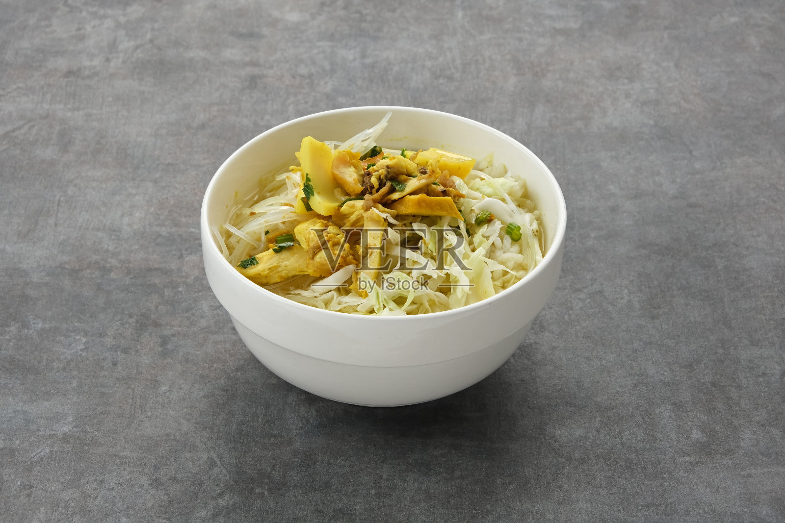 Soto Ayam Lamongan，传统鸡汤照片摄影图片