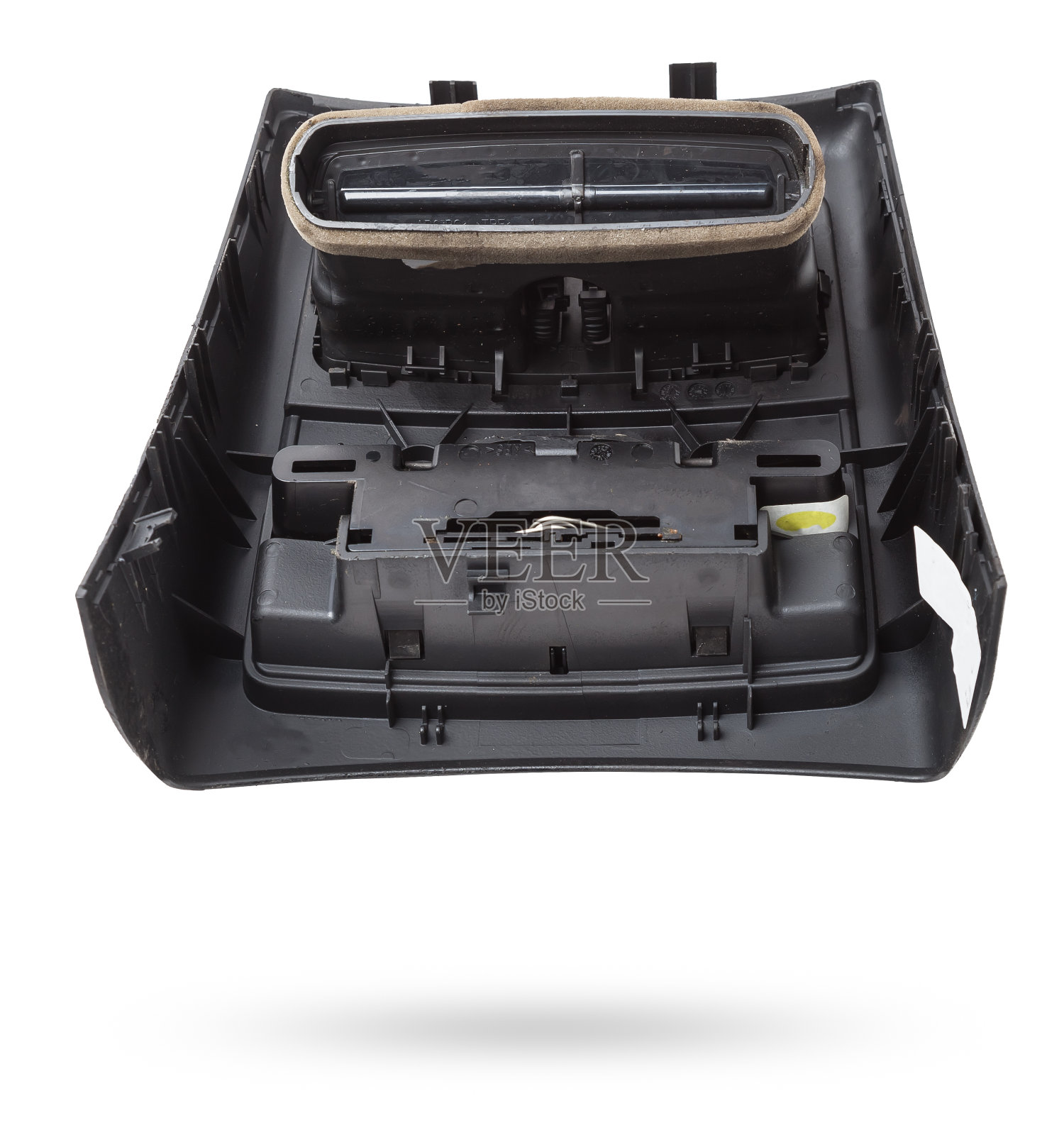 近景:现代汽车内部部分的特写镜头，可以看到用于加热和冷却后排乘客舱的加热器的通风偏转板二手汽车零件目录垃圾场照片摄影图片