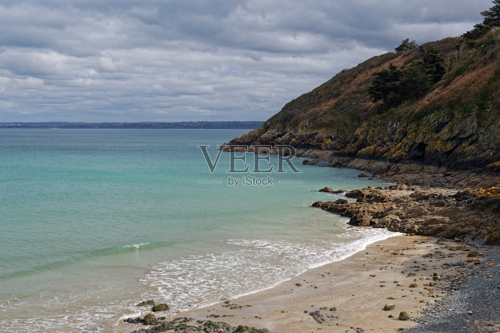 圣布里厄湾。照片摄影图片