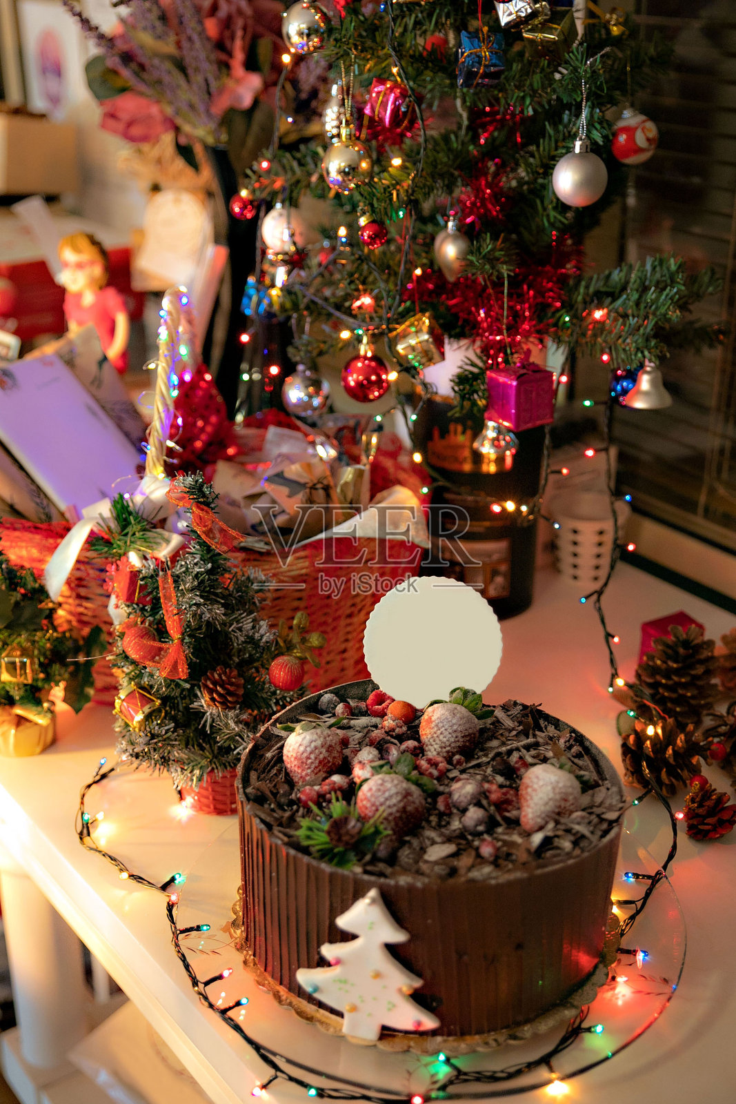 2024办公室圣诞晚会照片摄影图片