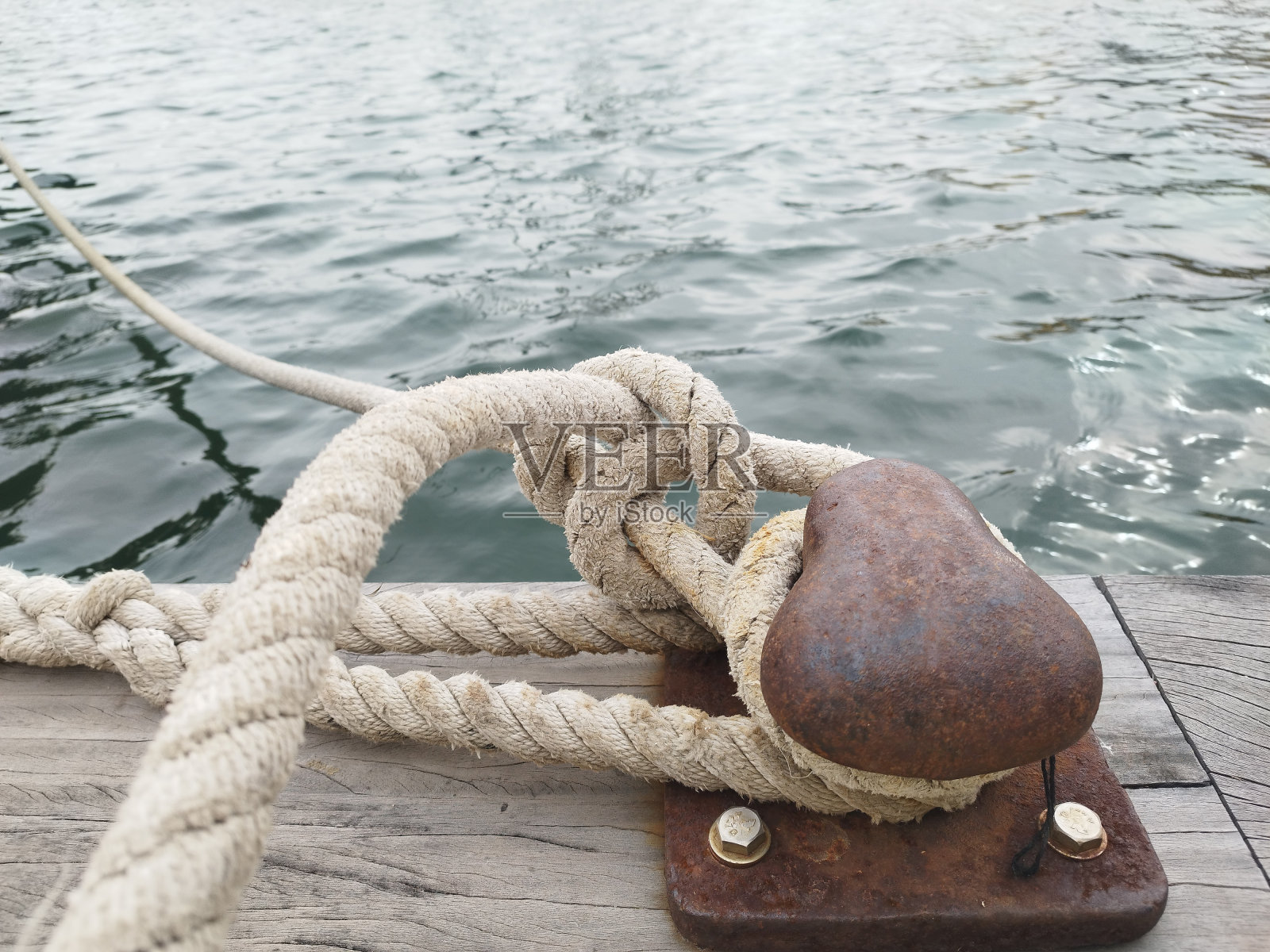船停泊在格鲁桑港照片摄影图片