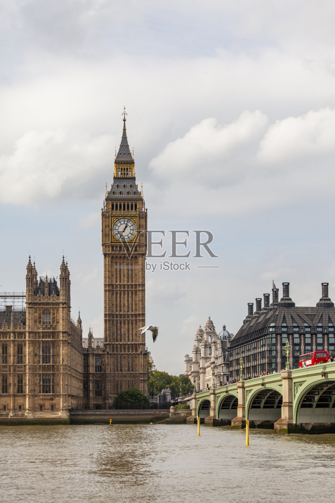 河流主题，威斯敏斯特桥和威斯敏斯特宫在伦敦，英国照片摄影图片