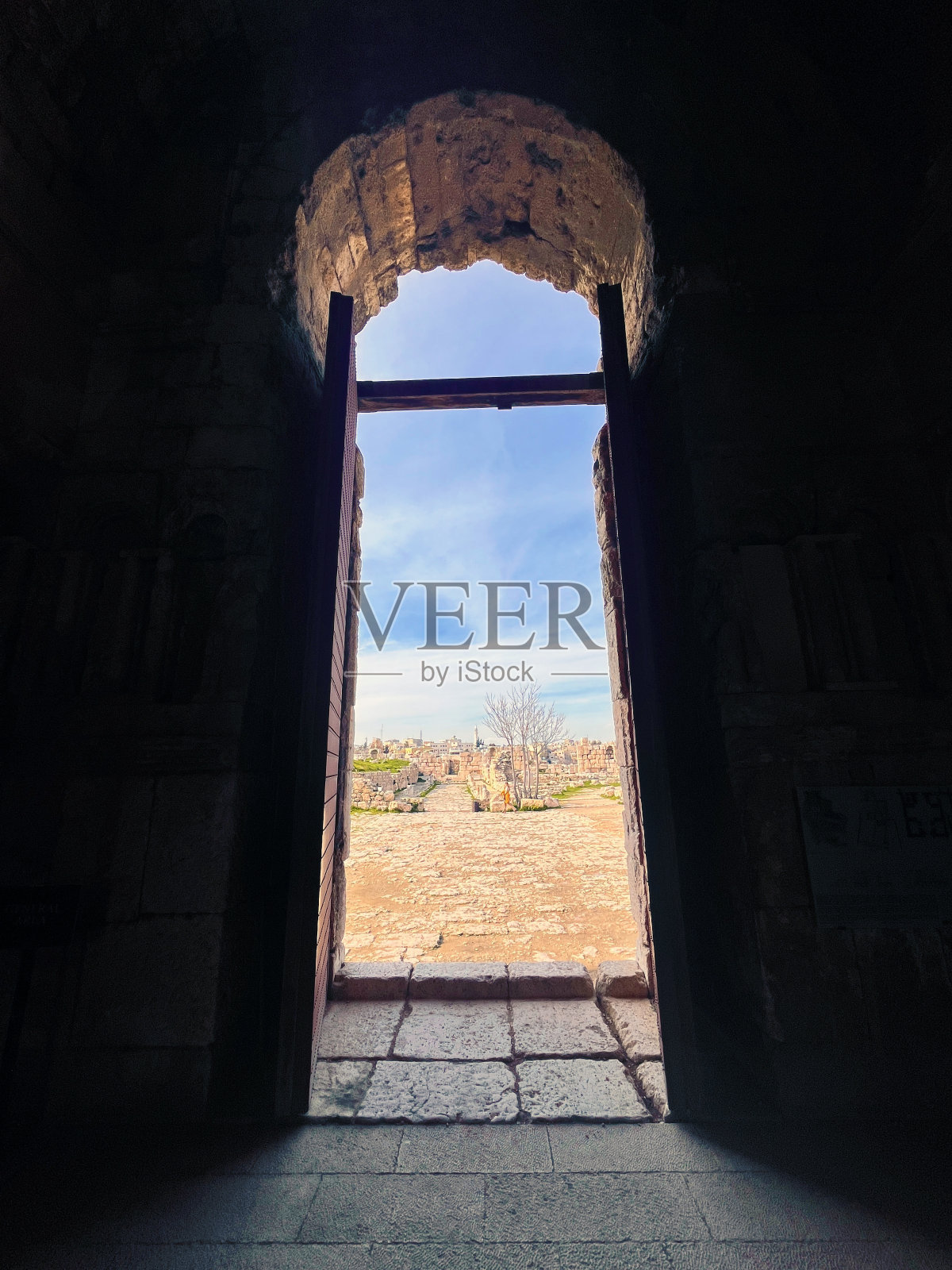 安曼城堡中的清真寺照片摄影图片