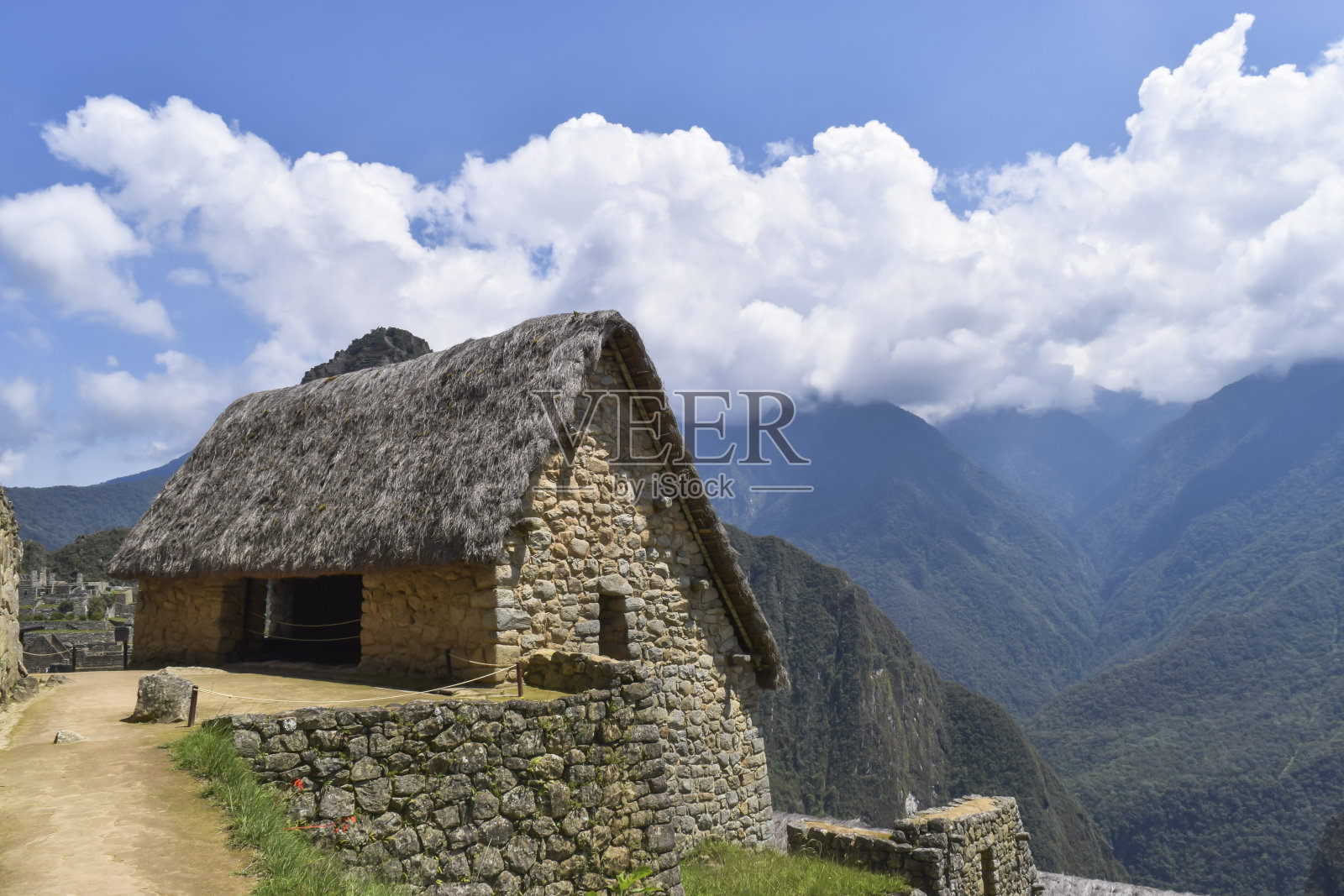 马丘比丘露台上的印加房屋。马丘比丘古城的街道照片摄影图片