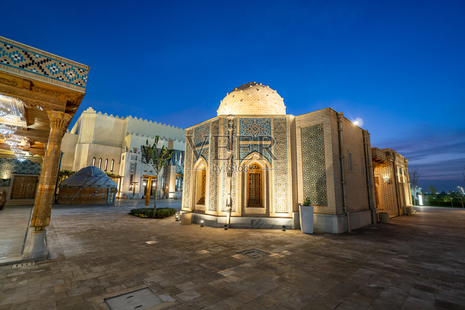 乌兹别克斯坦，撒马尔罕的永恒之城。古老的中亚和中东的传统建筑。照片摄影图片