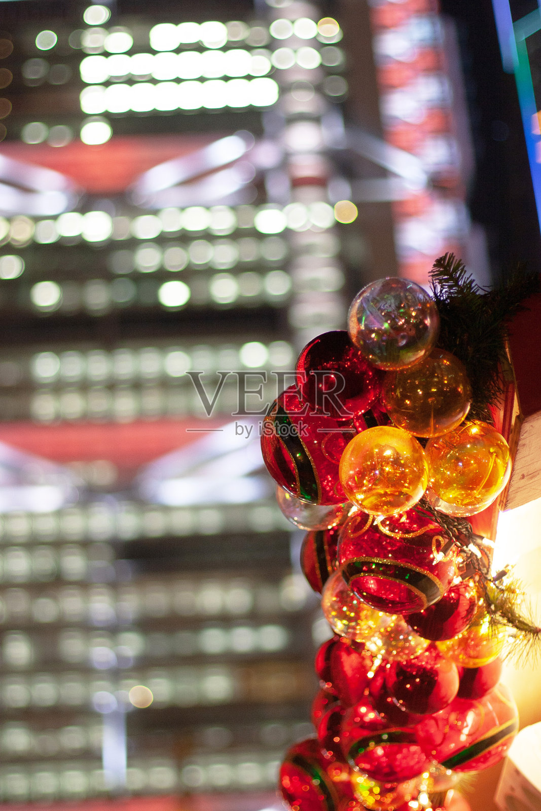 2006年12月1日，香港中环的圣诞树照片摄影图片