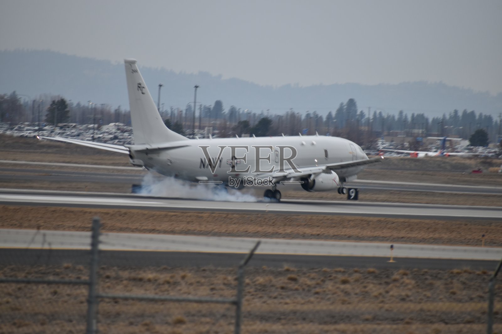 美国海军P-8海神空中巡逻机。照片摄影图片