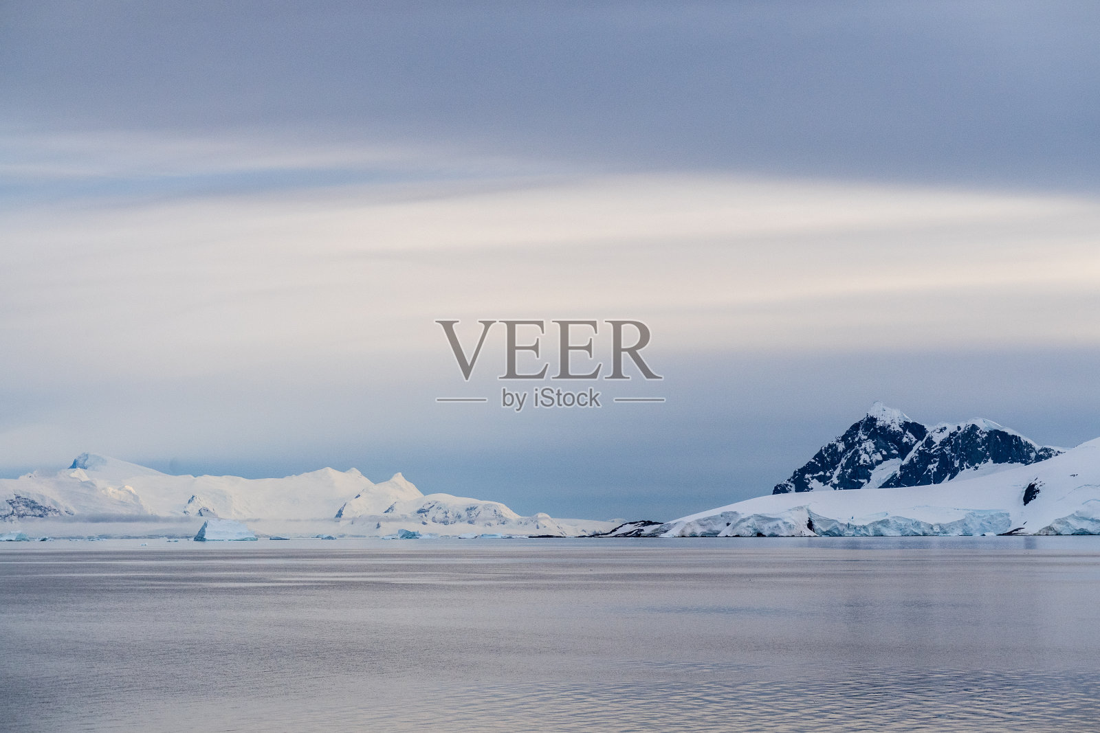 Neko港附近的南极景观照片摄影图片