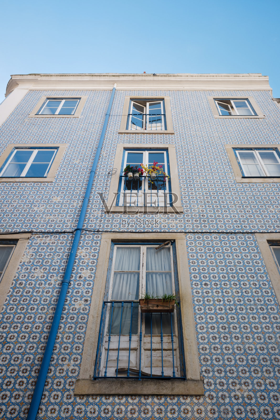 里斯本传统的平铺建筑立面照片摄影图片