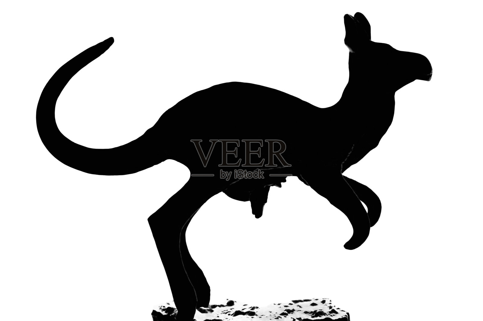 红色袋鼠和育儿袋小雕像孤立的轮廓，大细节黑色水平微距特写，现存有袋动物的切割，澳大利亚本土哺乳动物Osphranter rufus概念，白色背景照片摄影图片