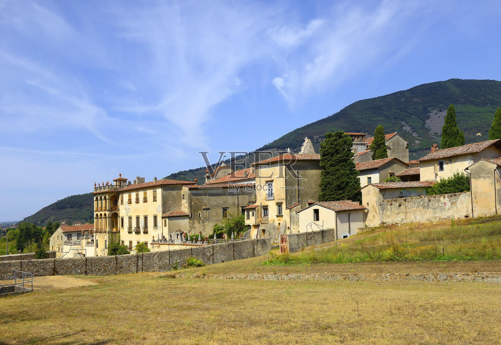 意大利托斯卡纳比萨查特修道院照片摄影图片