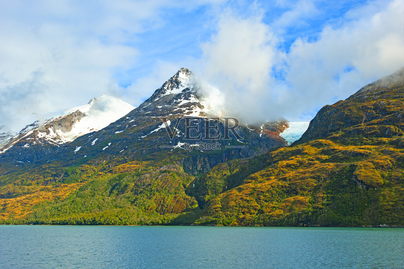 在智利的麦哲伦海峡巡航照片摄影图片