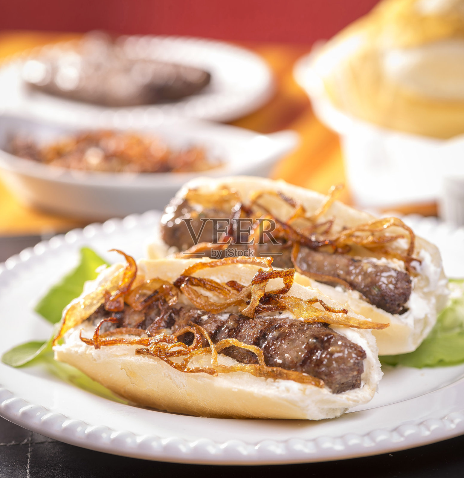 法式面包上的Kafta照片摄影图片