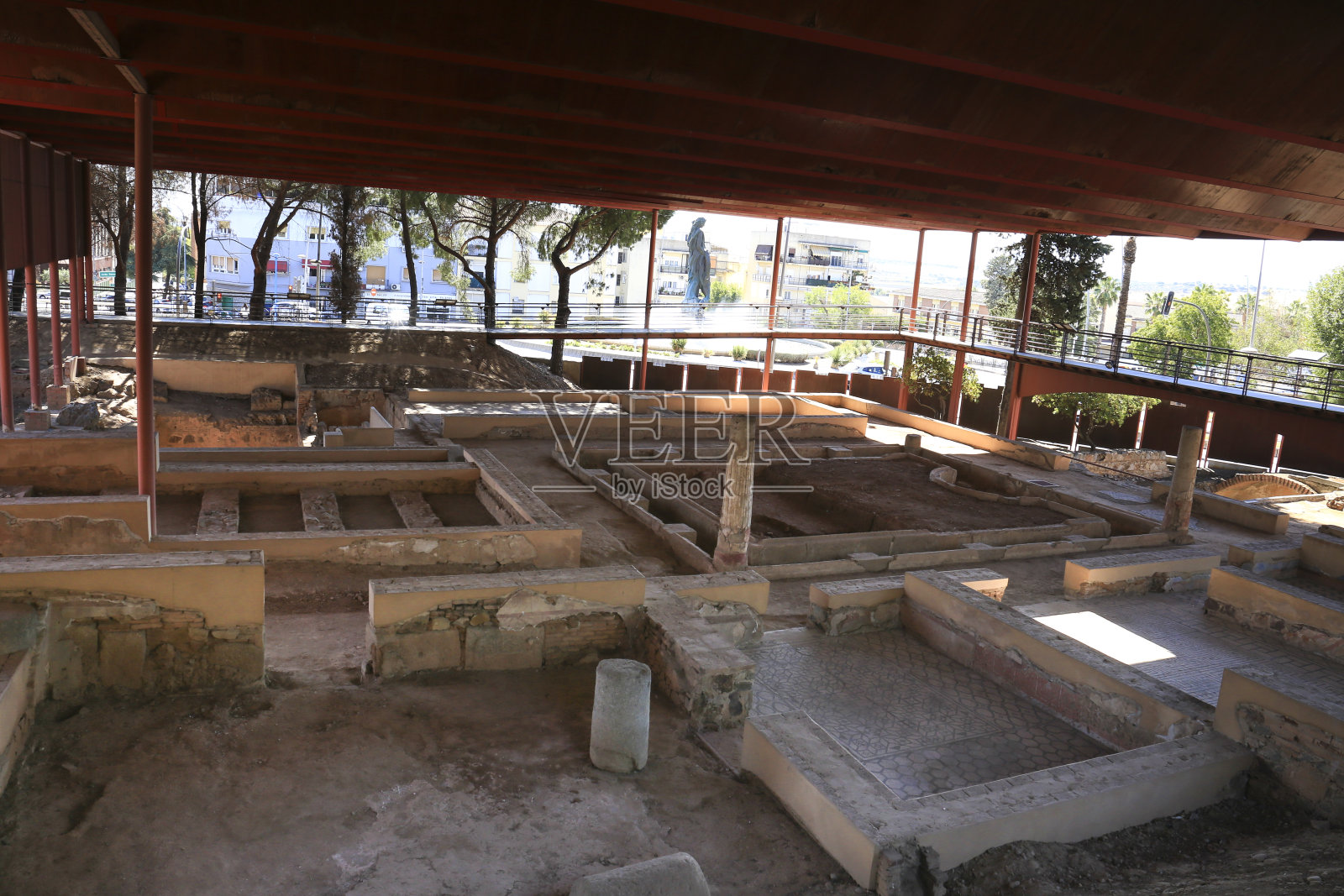 密特拉厄姆宫，梅里达城墙外的罗马建筑照片摄影图片