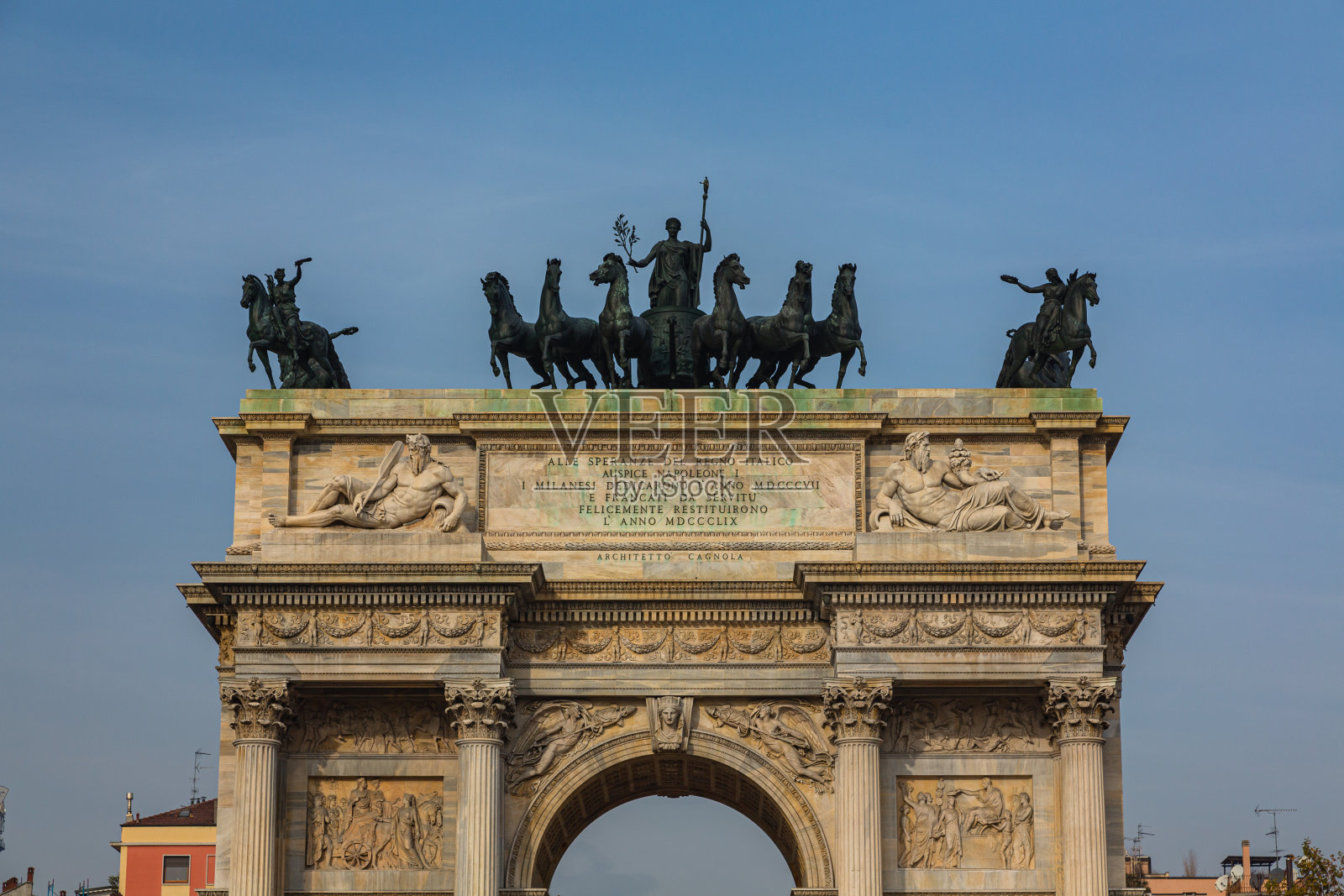 意大利米兰的Porta Sempione照片摄影图片