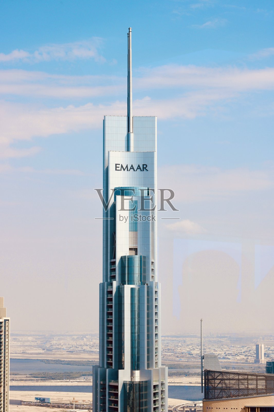 迪拜天际线：现代奇迹的璀璨画卷照片摄影图片