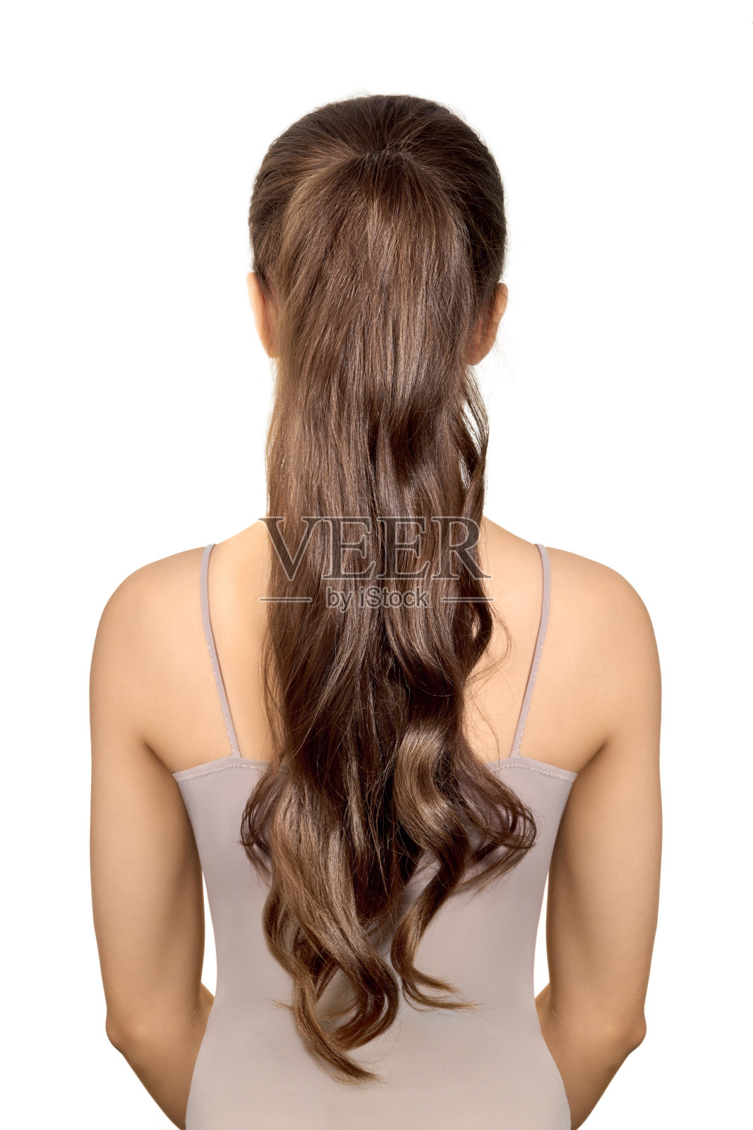一头棕色波浪长发扎马尾的年轻女性的后视图照片摄影图片