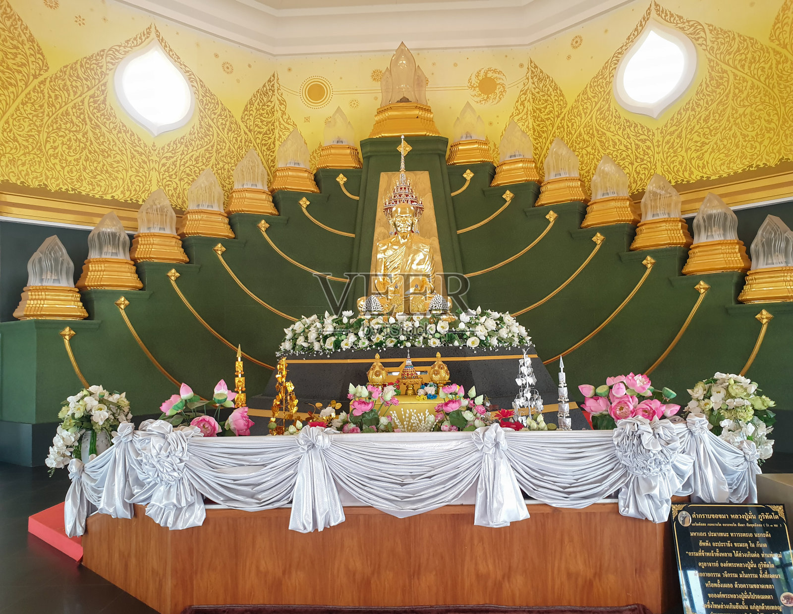 古代寺庙的美丽景观<e:1>，星期三，<s:2>二月十四日<e:1>，十四日二十四日，泰国，sakon nakhon, watpha bhurithatatirawas照片摄影图片