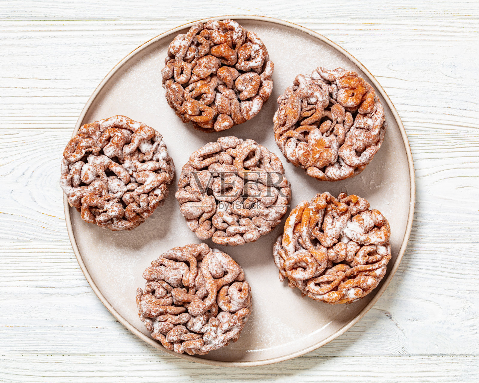 芬兰五月节漏斗蛋糕照片摄影图片