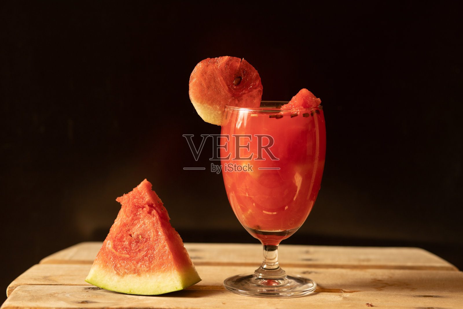 清爽的西瓜汁照片摄影图片