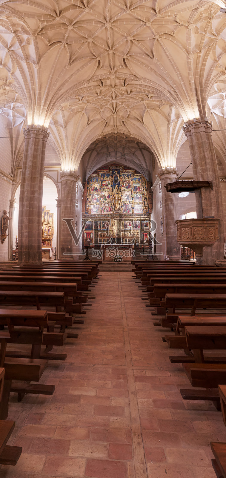 哥特式大学教堂照片摄影图片