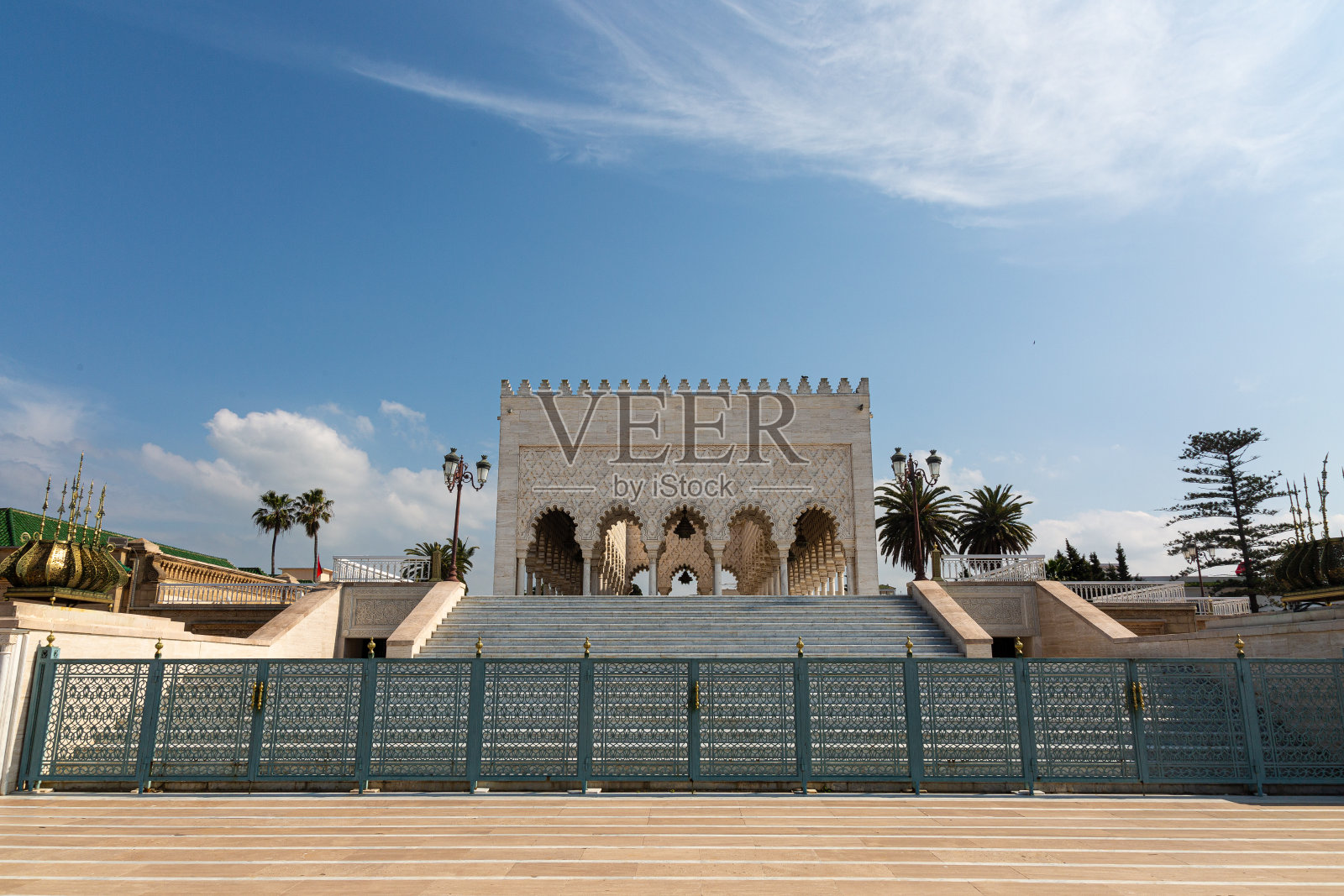 拉巴特穆罕默德五世陵墓附近建筑的细节照片摄影图片