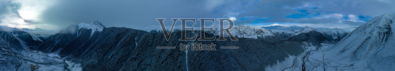 中国西藏美丽的雪林鸟瞰图照片摄影图片