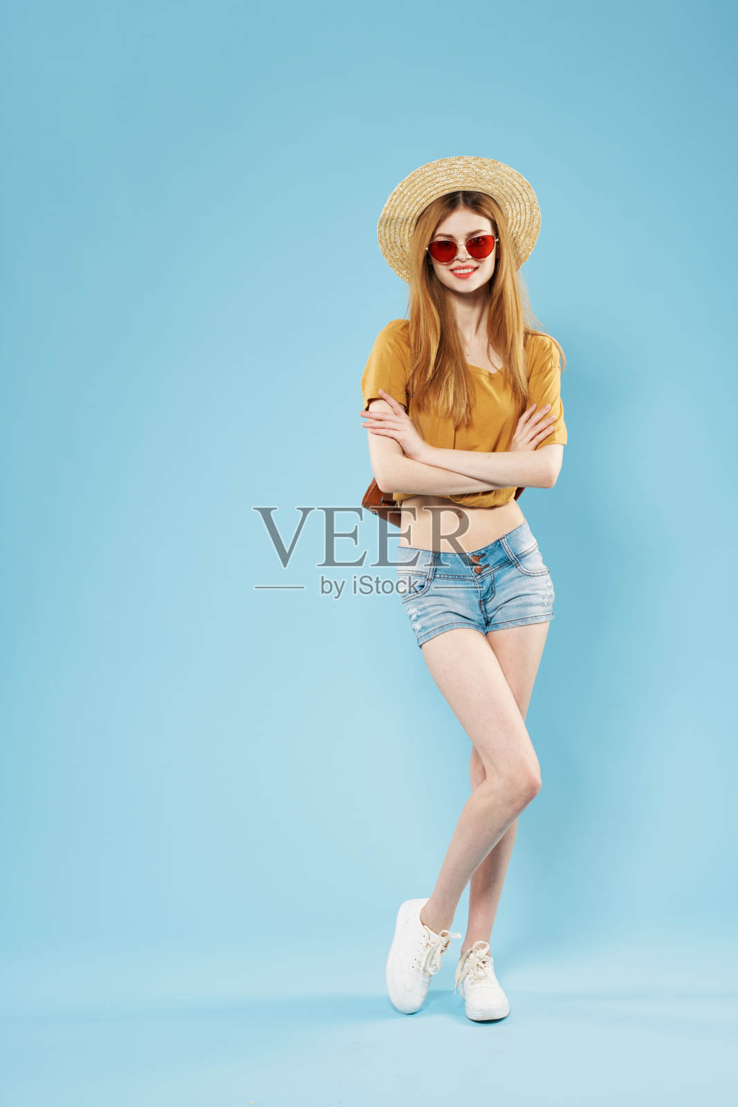 美女时装夏装工作室与世隔绝的背景照片摄影图片