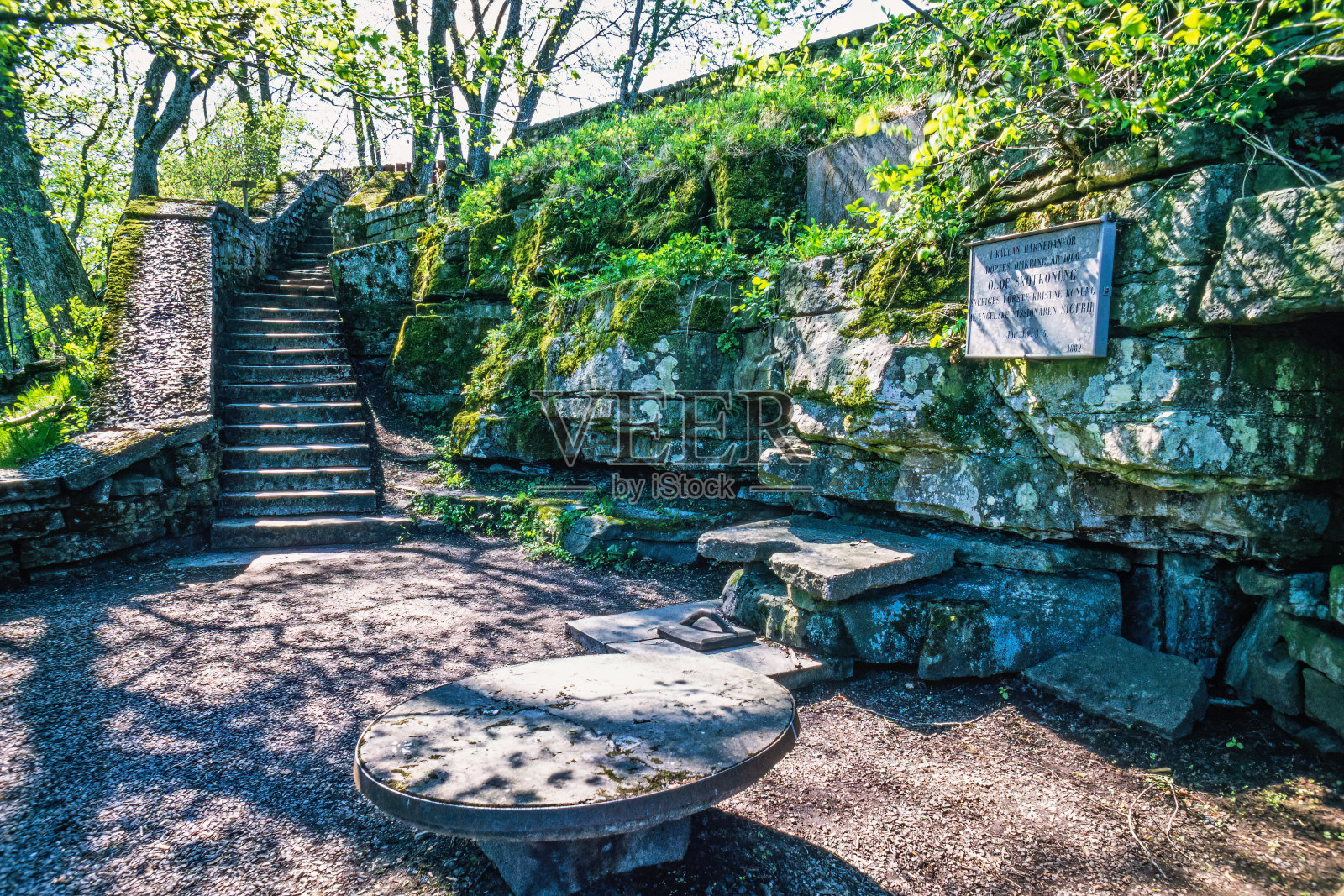 在一个美丽的春日里，瑞典迎来了神圣的春天照片摄影图片