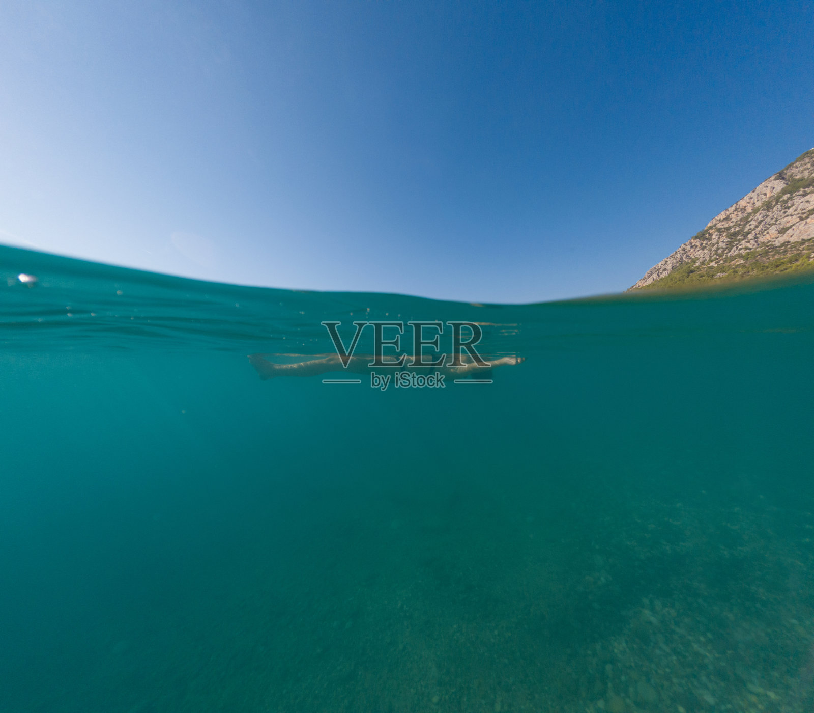 海夏季景观。旅游和度假的概念。照片摄影图片