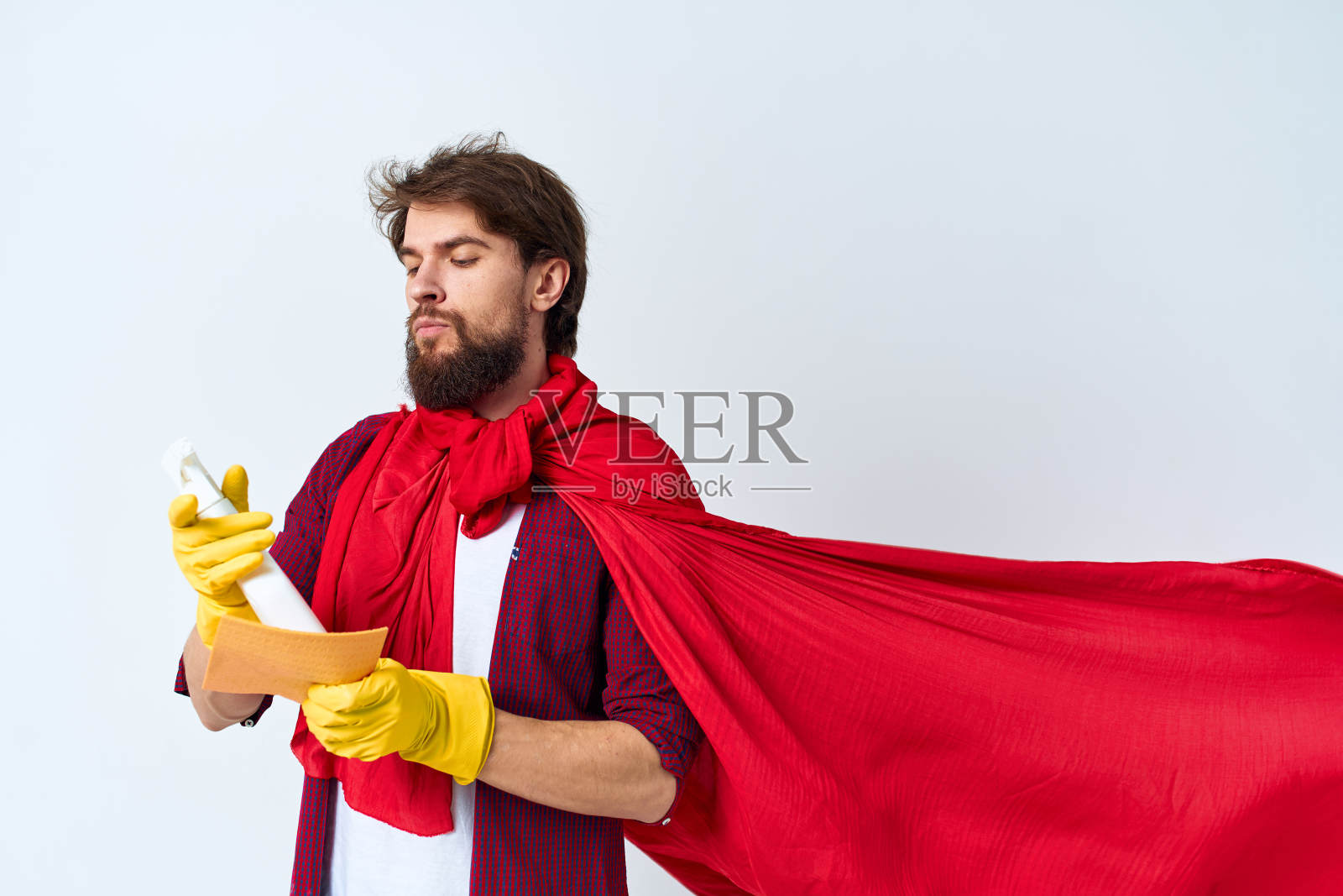 清洁工穿着红色外套洗衣粉服务家务裁剪视图专业照片摄影图片