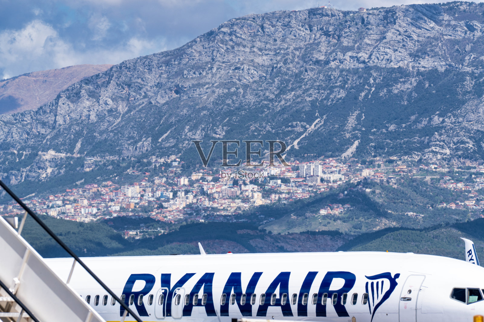 地拉那国际机场照片摄影图片