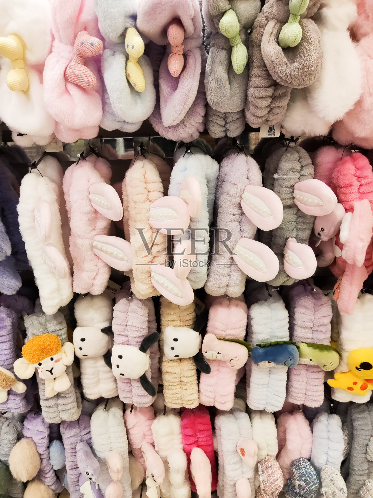 各种各样的女人的发带，是如此美丽和丰富多彩的照片摄影图片