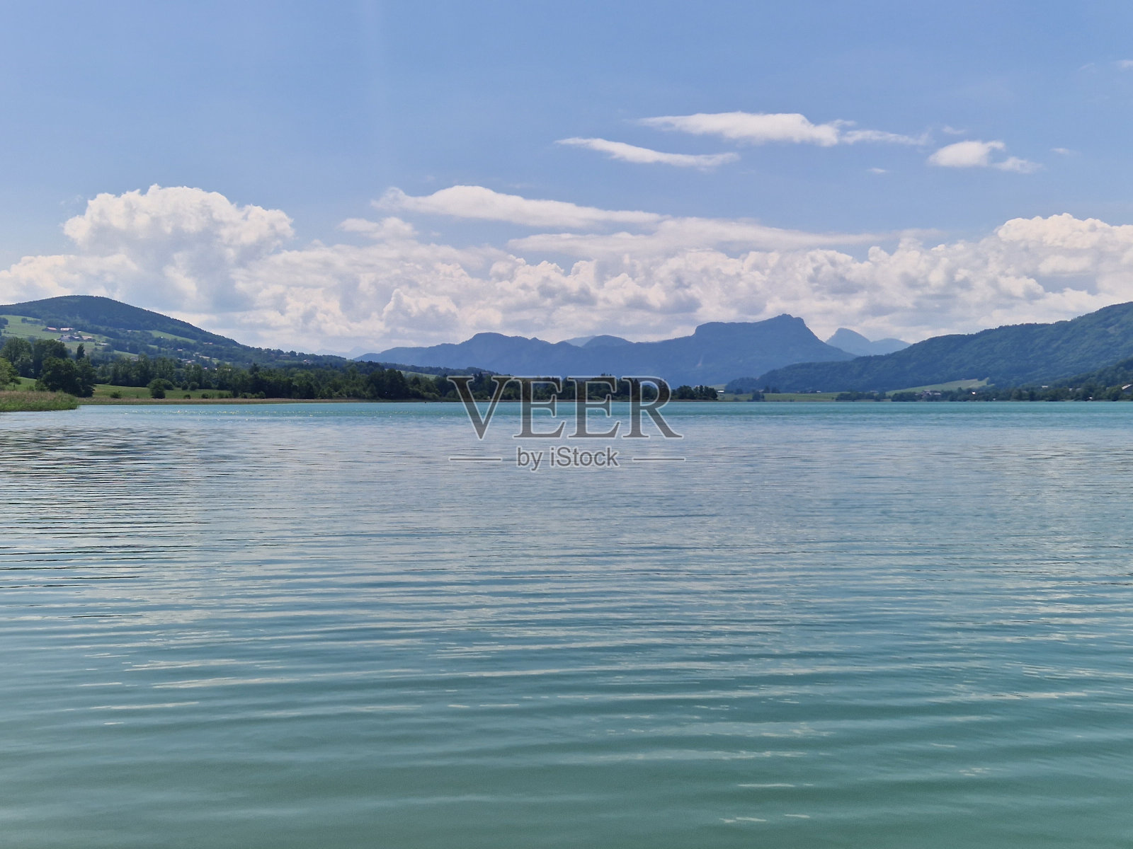 奥伯施万德附近的伊尔湖照片摄影图片