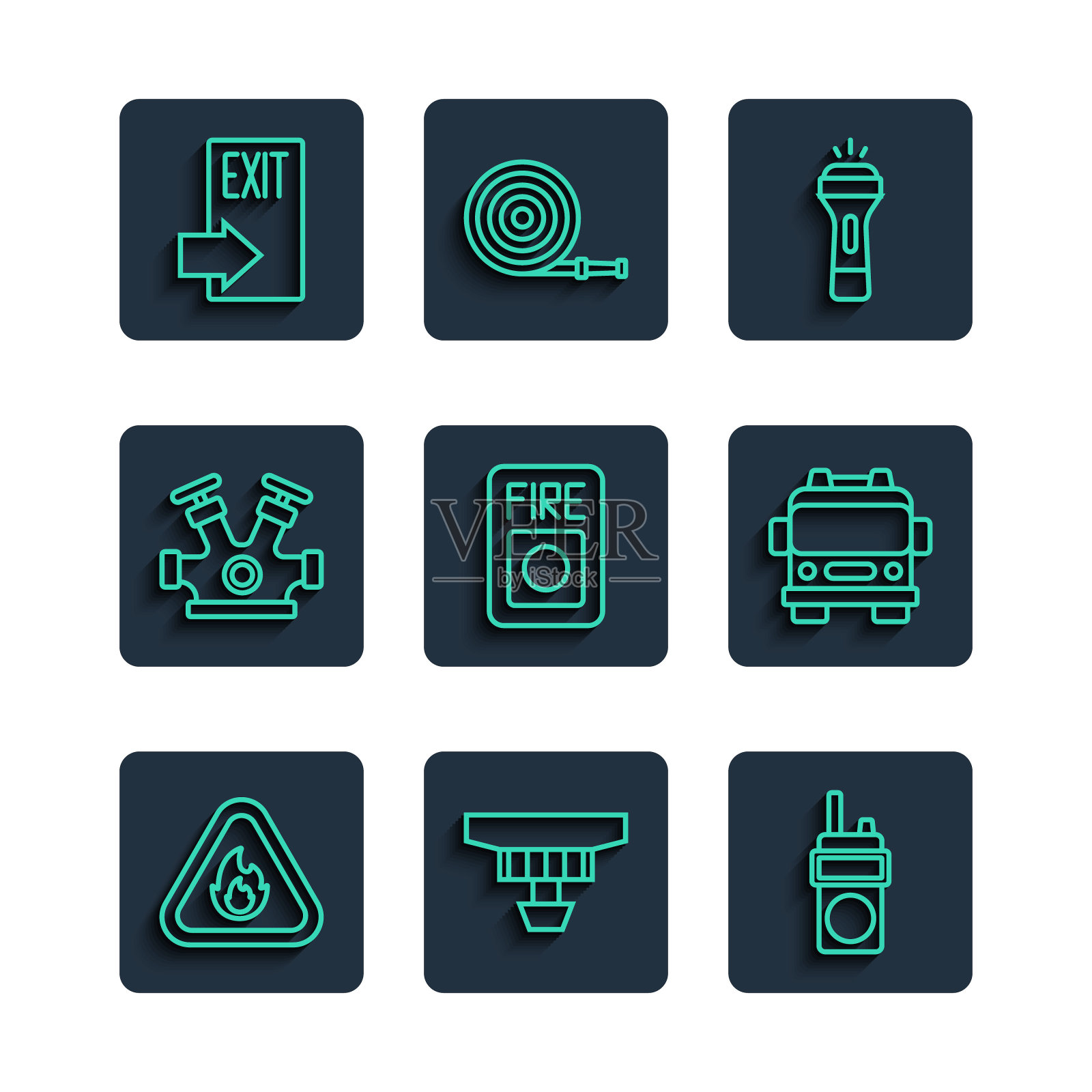 设置三角形火焰，烟雾报警系统，对讲机，手电筒，消火栓，出口和卡车图标。向量插画图片素材