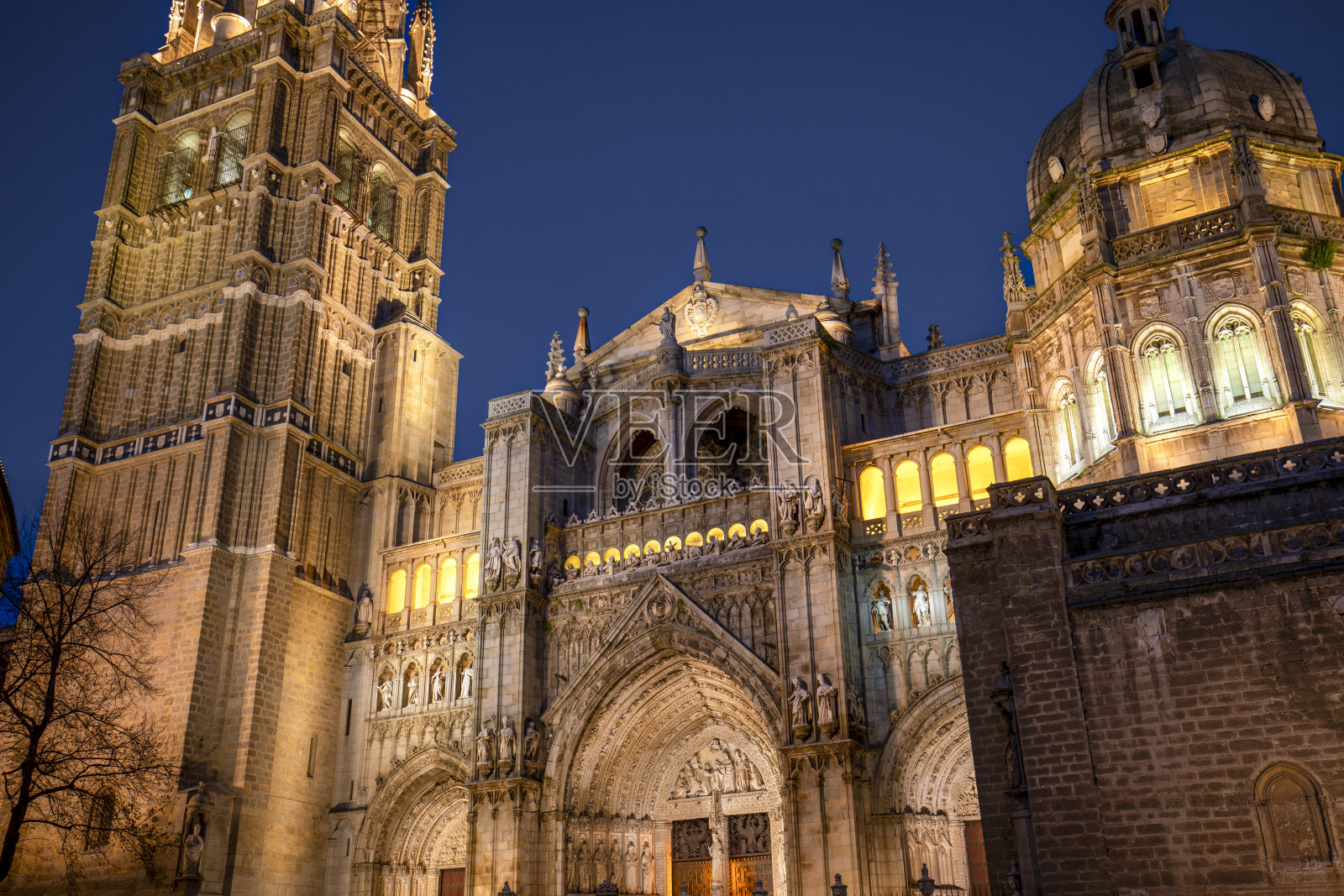 托莱多大教堂外立面的细节，卡斯蒂亚拉曼查，西班牙照片摄影图片