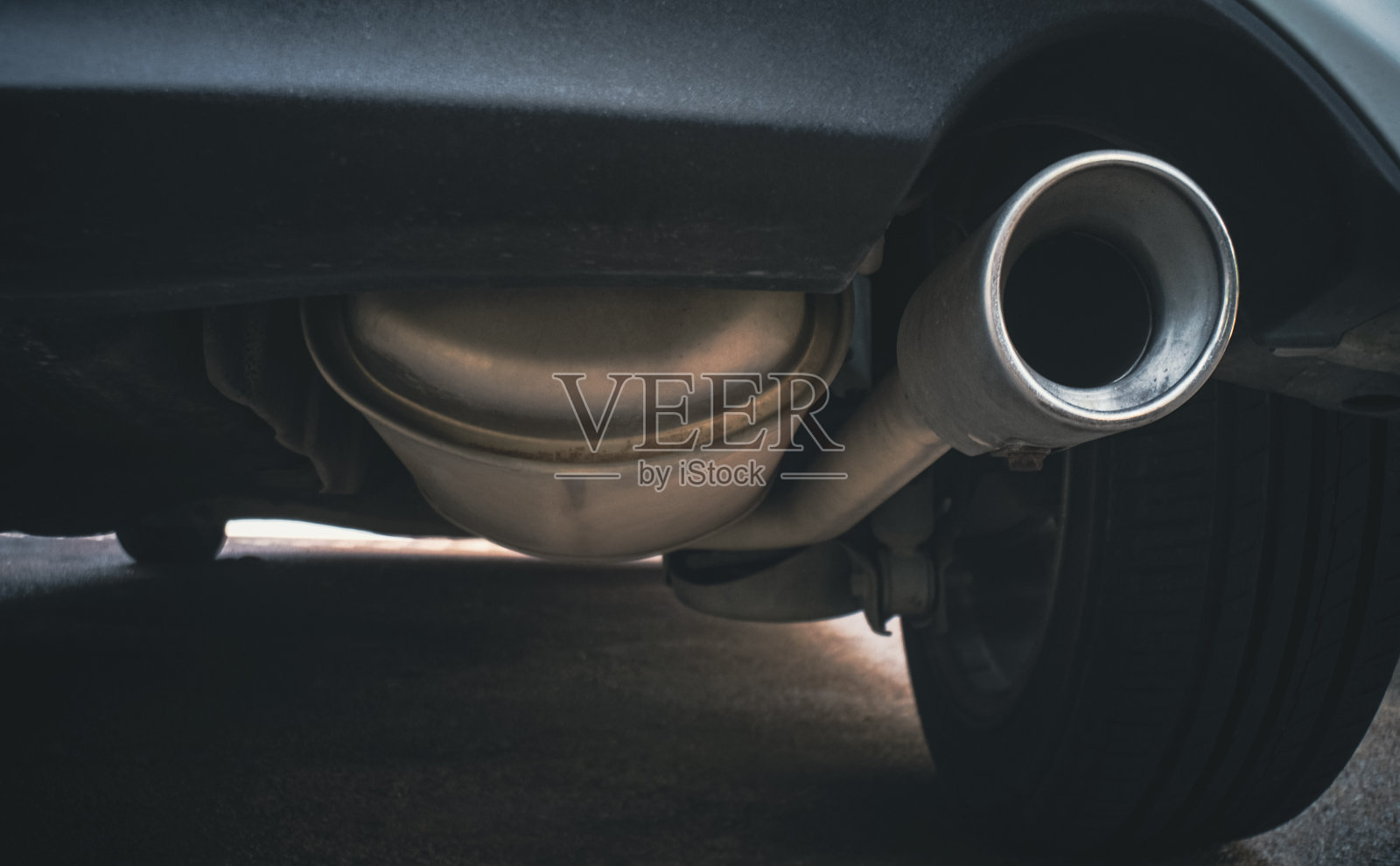 汽车排气管系统照片摄影图片