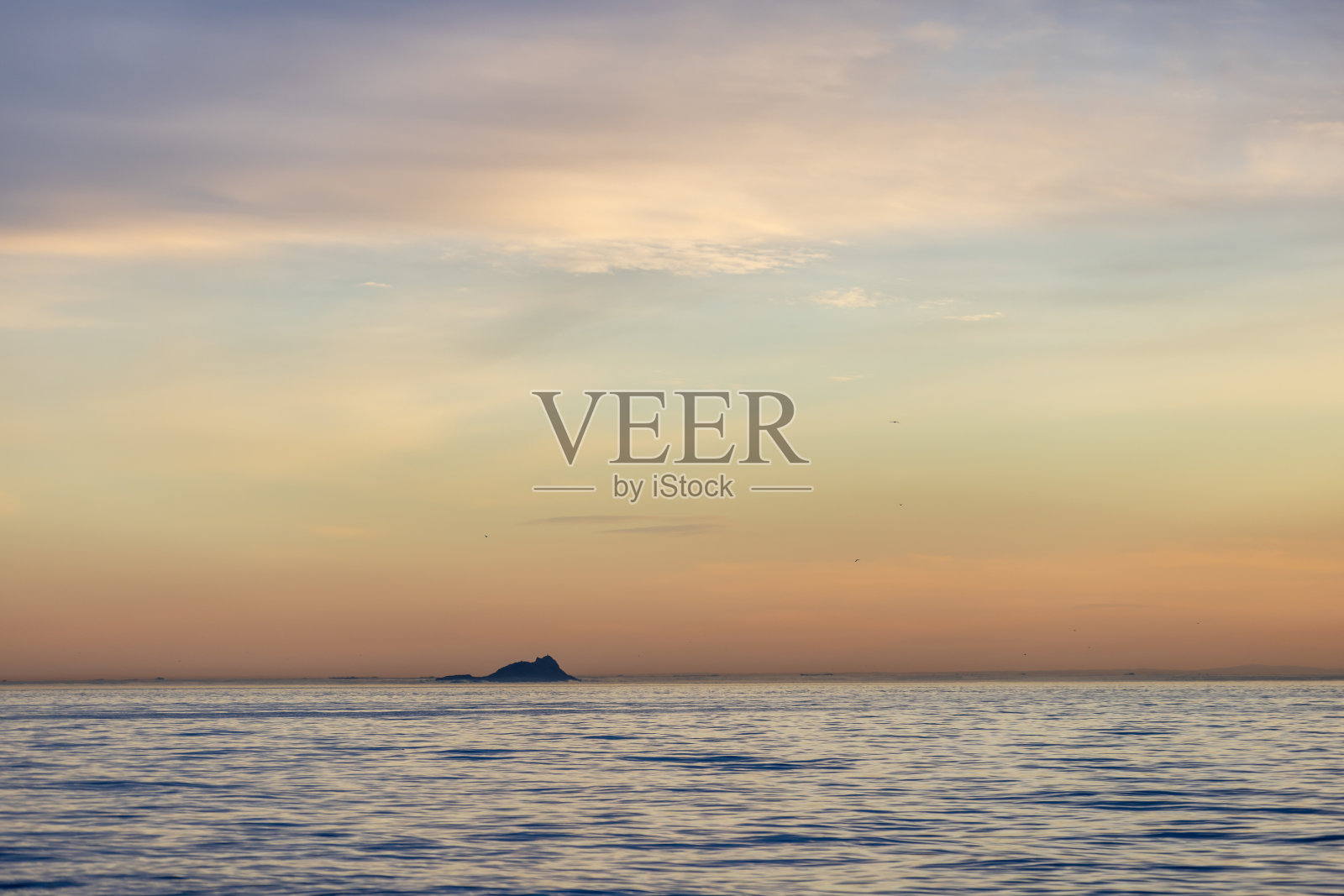 日落景观。照片摄影图片